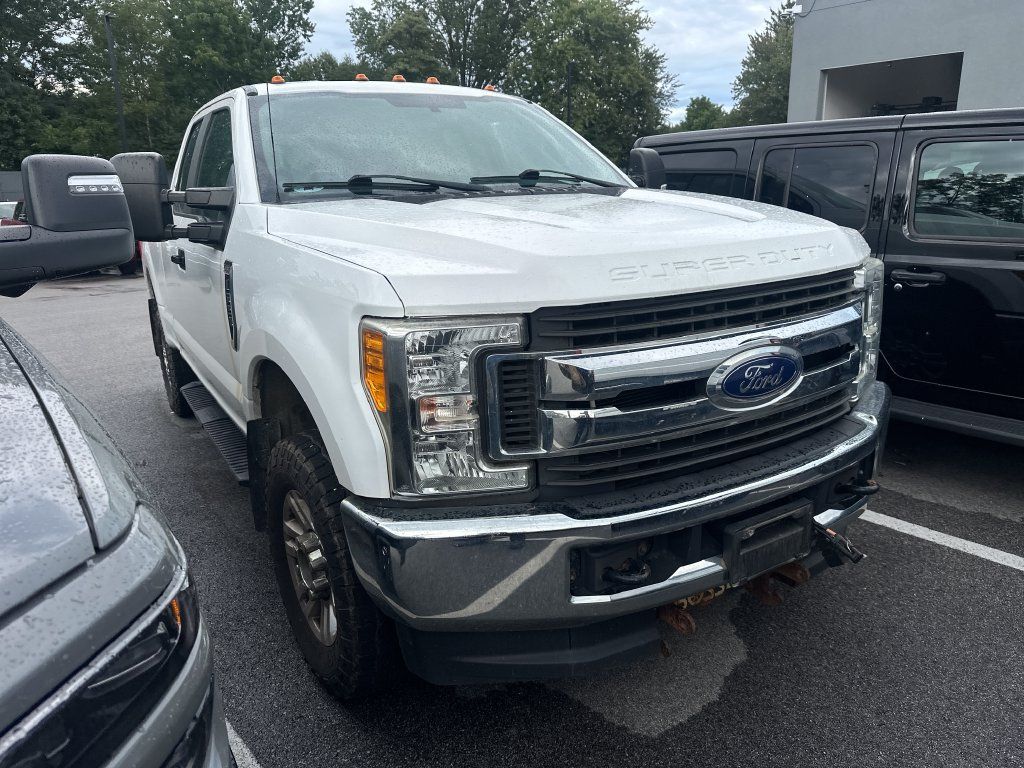 Used 2017 Ford F250 XL w/ STX Appearance Package AWD/4WD image 4