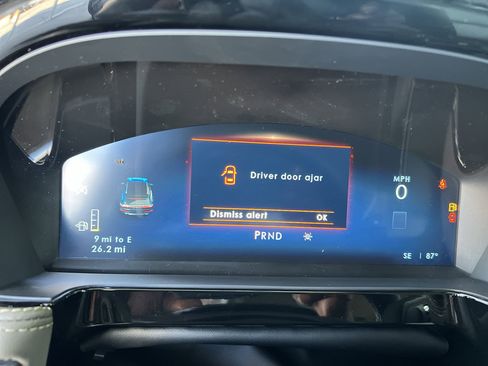 New 2026 Lincoln Corsair Premiere image 10