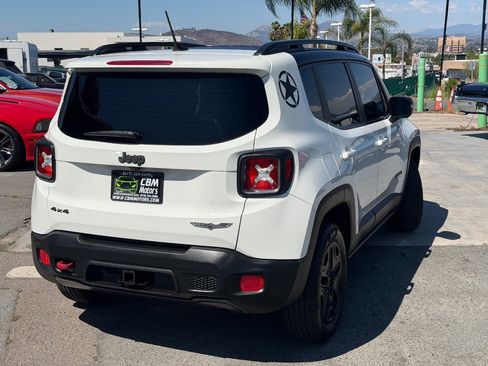 Used 2017 Jeep Renegade Trailhawk AWD/4WD image 9