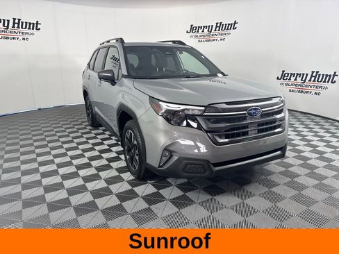 Used 2025 Subaru Forester Premium w/ Convenience Package #1 image 5