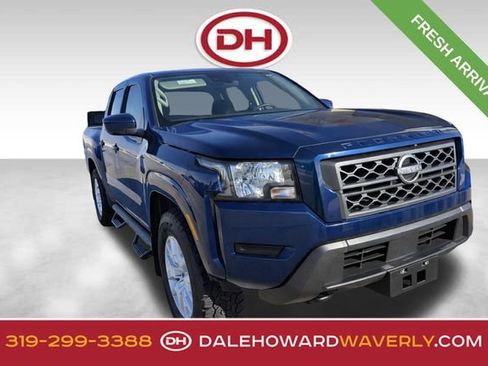 Used 2022 Nissan Frontier SV image 1