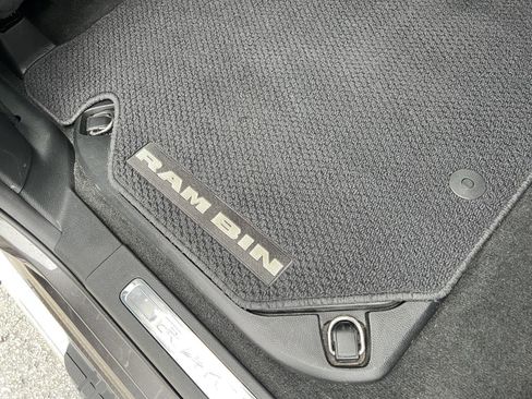 Used 2020 RAM 1500 Laramie AWD/4WD image 47