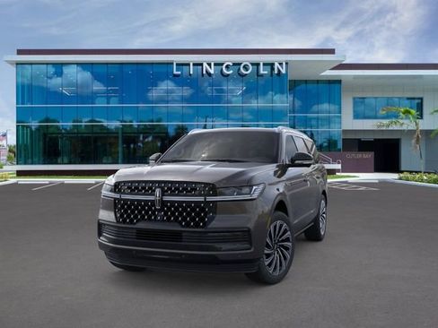 New 2025 Lincoln Navigator Black Label AWD/4WD image 2
