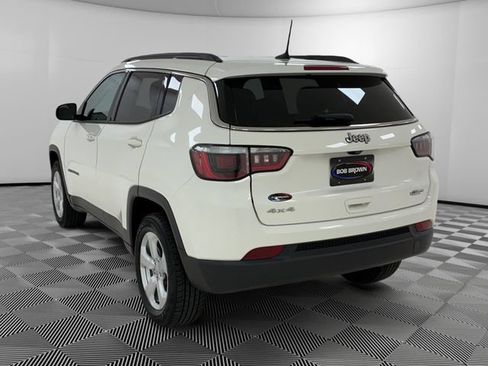 Used 2019 Jeep Compass Latitude w/ Popular Equipment Group AWD/4WD image 3