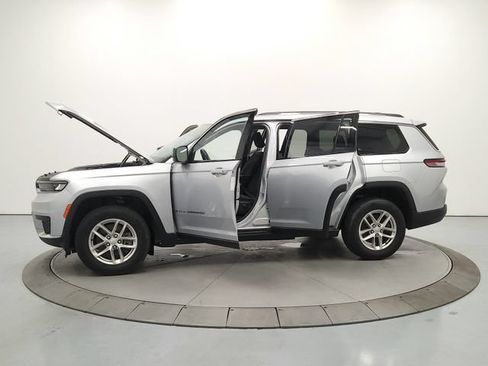 Used 2023 Jeep Grand Cherokee L Laredo AWD/4WD image 12