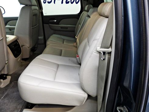 Used 2012 Chevrolet Avalanche LT image 10