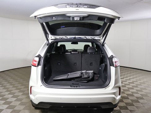 Used 2022 Ford Edge ST-Line image 14