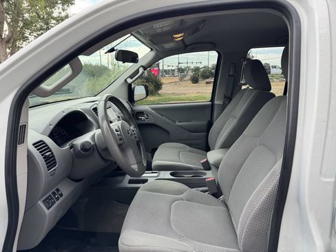 Used 2017 Nissan Frontier SV AWD/4WD image 11