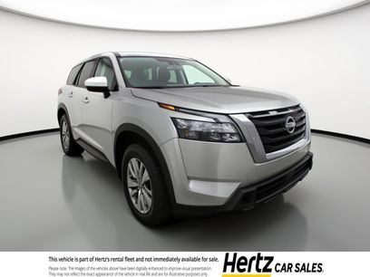Used 2025 Nissan Pathfinder SV