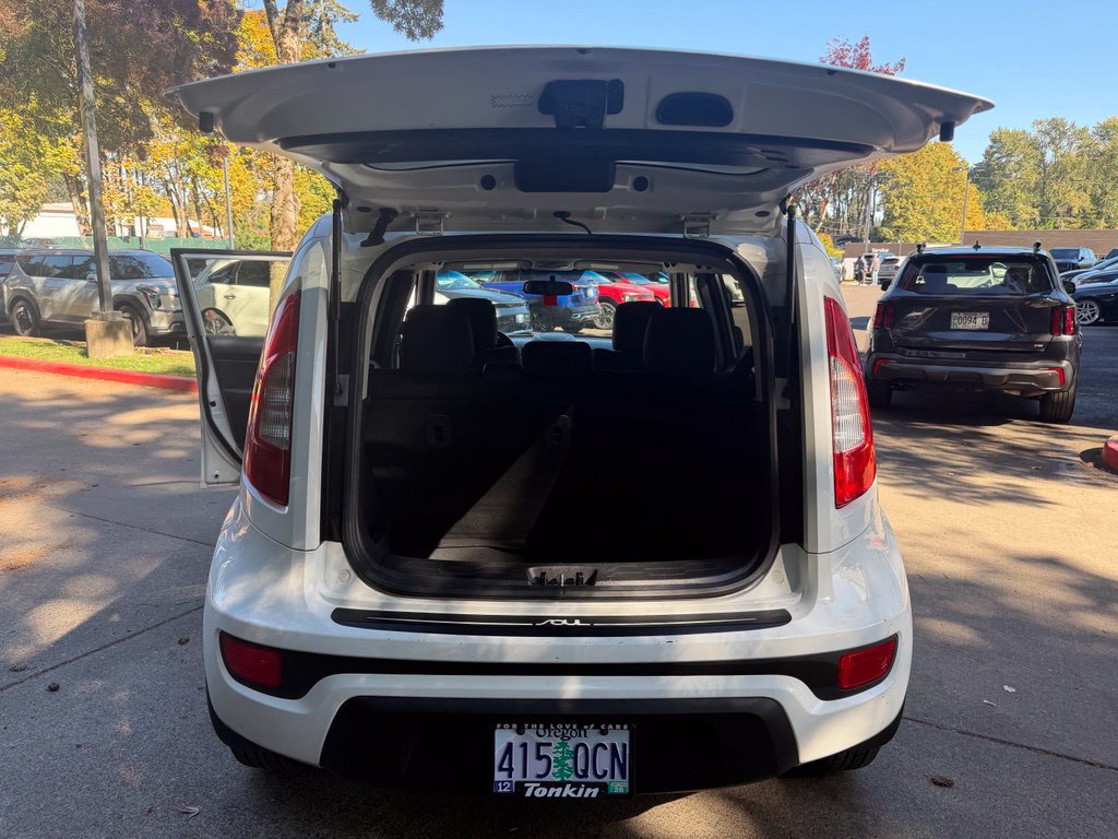 Used 2013 Kia Soul FWD image 17
