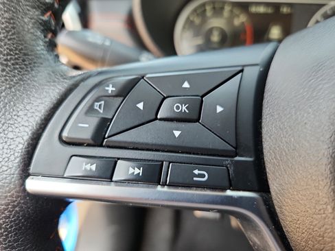 Used 2024 Nissan Versa SR FWD image 15
