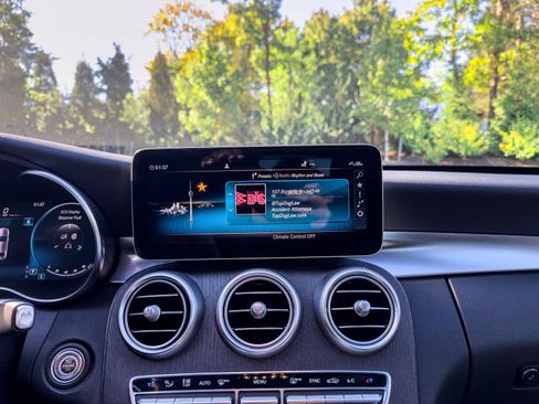 Used 2021 Mercedes-Benz C 300 C 300 image 19