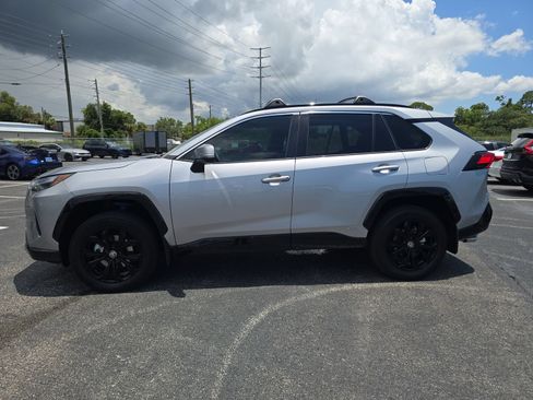 Used 2024 Toyota RAV4 SE AWD/4WD image 6