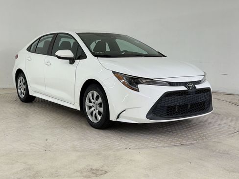 Used 2021 Toyota Corolla LE FWD image 7