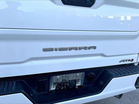 Used 2023 GMC Sierra 2500 AT4 w/ Gooseneck/5TH Wheel Package image 6