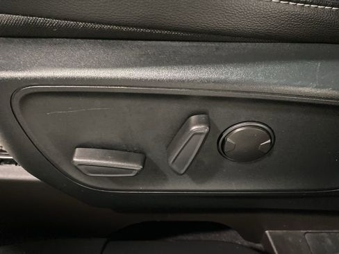 Used 2022 Ford Escape SEL w/ Technology Package AWD/4WD image 18