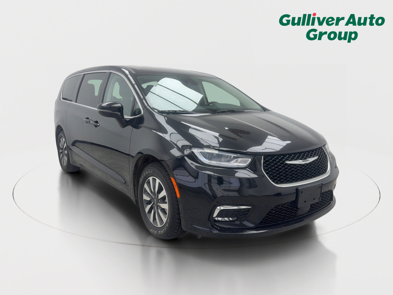 Used 2023 Chrysler Pacifica Touring-L FWD image 13