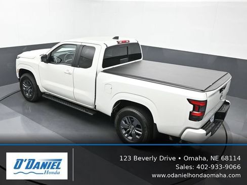 Used 2025 Nissan Frontier SV w/ SV Convenience Package AWD/4WD image 15