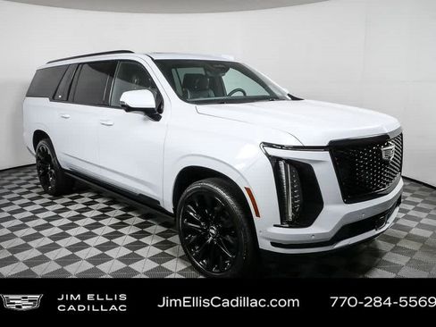Used 2026 Cadillac Escalade ESV Platinum Sport w/ LPO, ONYX Package AWD/4WD image 23