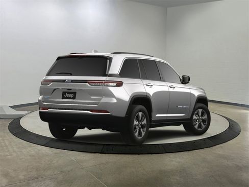 New 2024 Jeep Grand Cherokee Limited 4xe w/ Luxury Tech Group II image 6