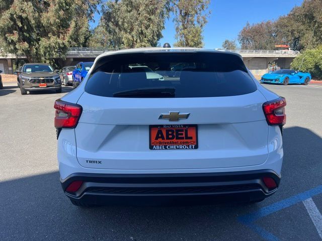 Used 2024 Chevrolet Trax LS FWD image 8