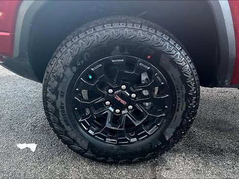 New 2026 GMC Canyon Elevation w/ Convenience Package image 12