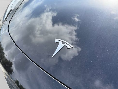 Used 2024 Tesla Model Y Long Range AWD/4WD image 26