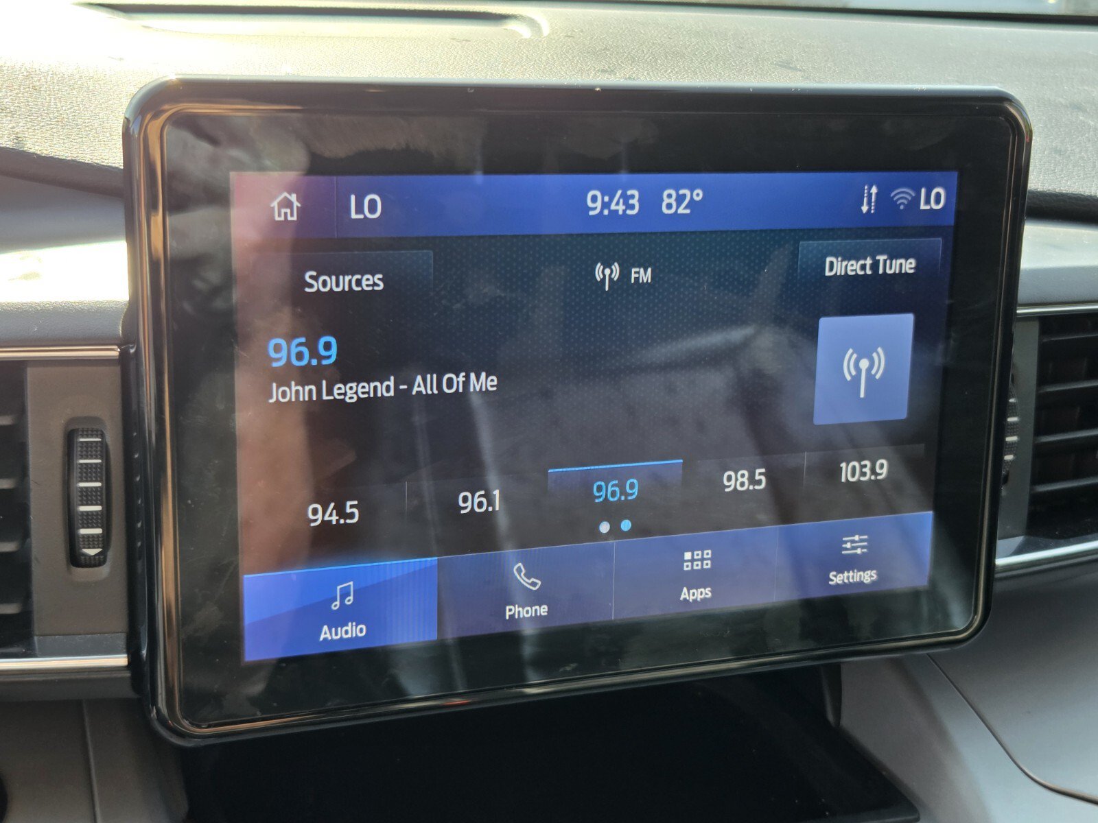 Used 2023 Ford Explorer XLT w/ Equipment Group 202A AWD/4WD image 27