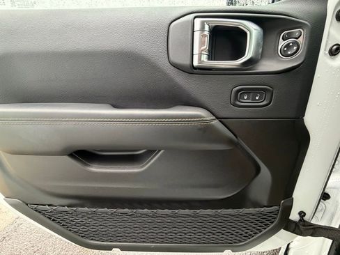 Certified 2025 Jeep Wrangler Sahara 4xe w/ Safety Group image 30