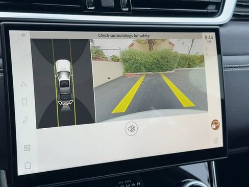 Certified 2024 Jaguar XF R-Dynamic SE AWD/4WD image 18