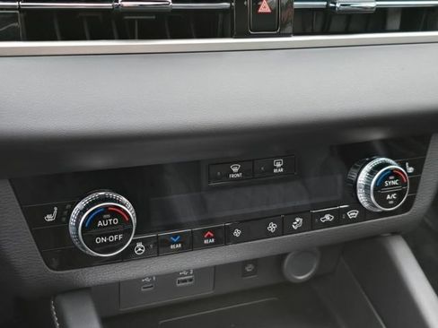 New 2026 Nissan Rogue Platinum AWD/4WD image 30