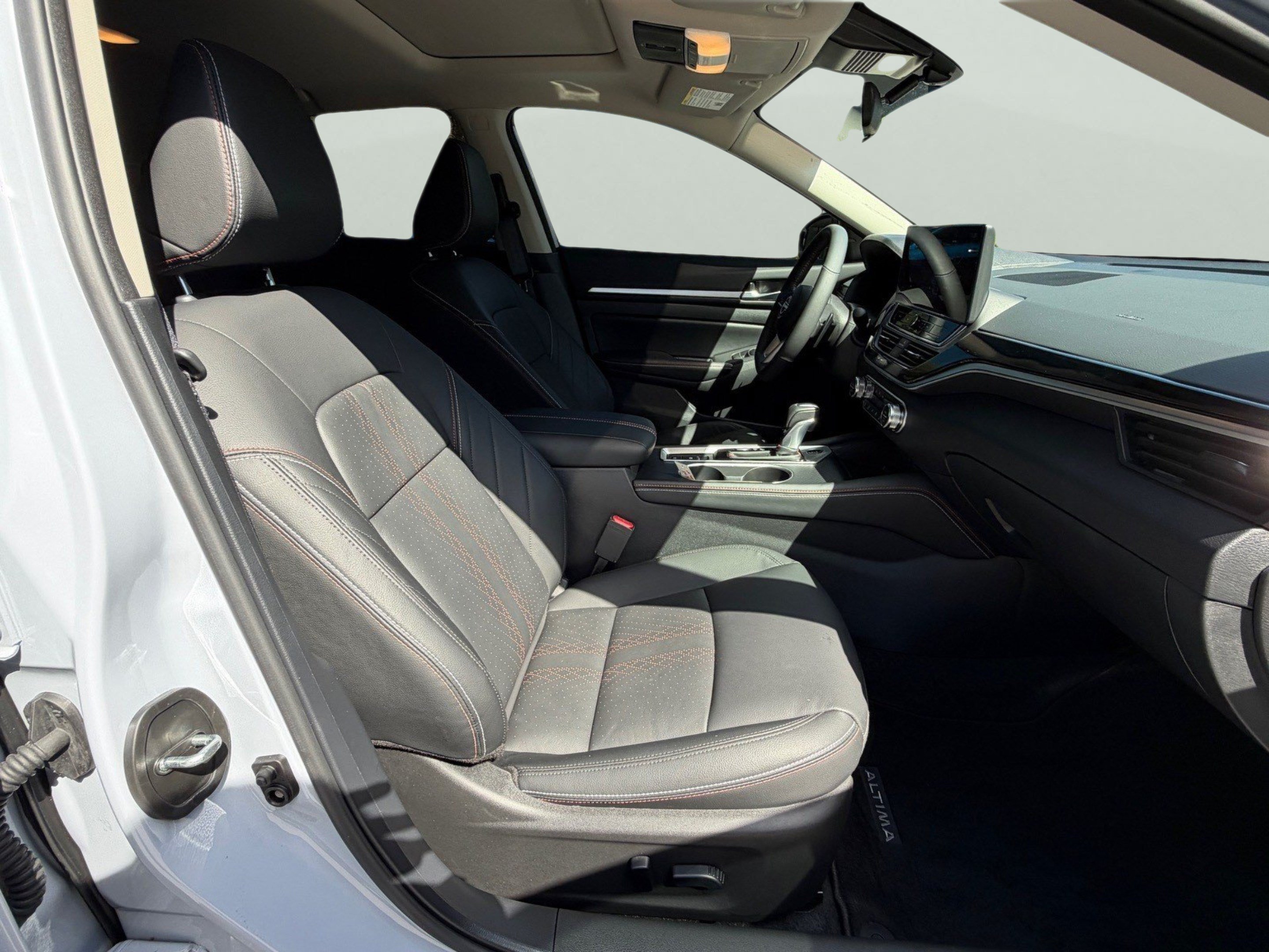 Used 2026 Nissan Altima 2.5 SR w/ SR Premium Package FWD image 17
