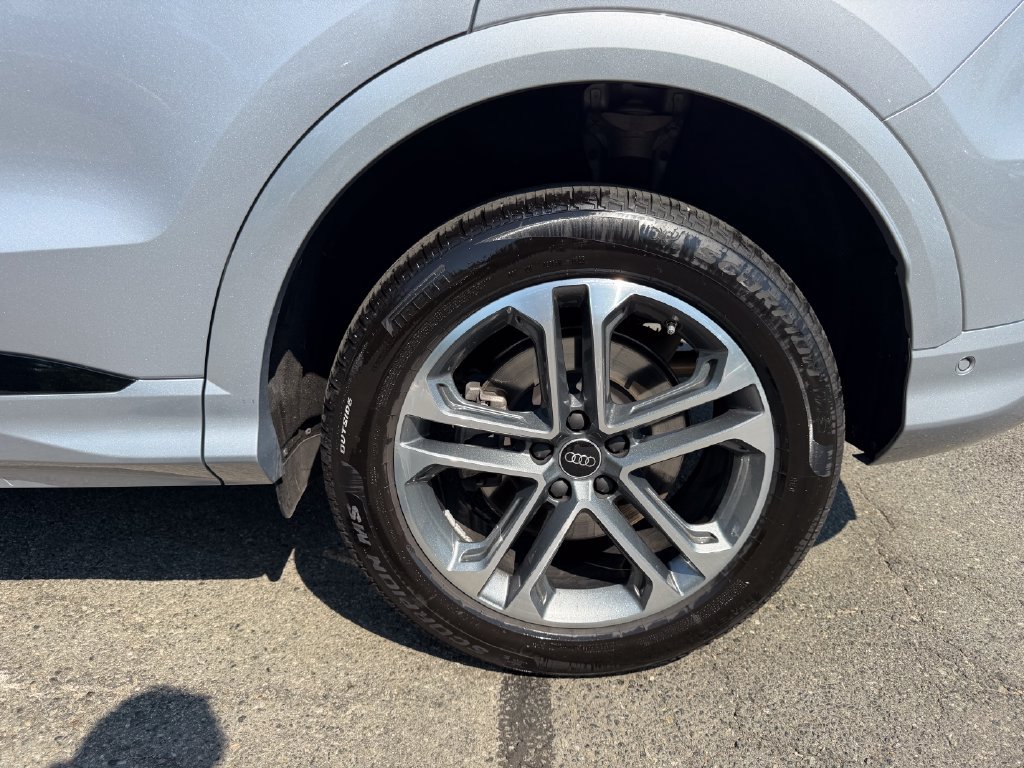 Certified 2025 Audi Q5 Premium w/ Convenience Package AWD/4WD image 10