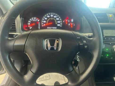 Used 2004 Honda Accord LX image 10