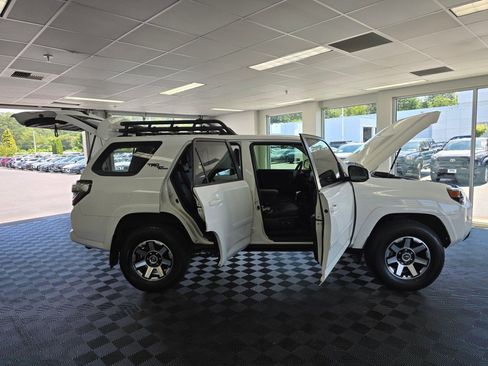 Used 2023 Toyota 4Runner TRD Off-Road Premium w/ Off Road Premium Plus Package AWD/4WD image 13