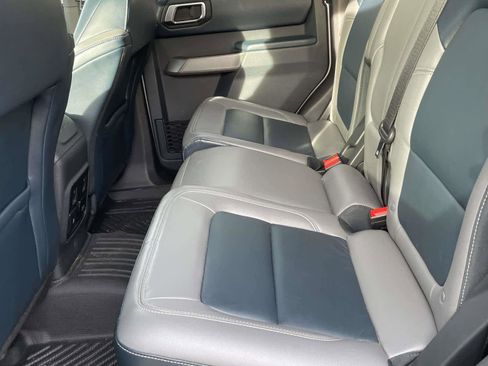 Used 2023 Ford Bronco Outer Banks image 15