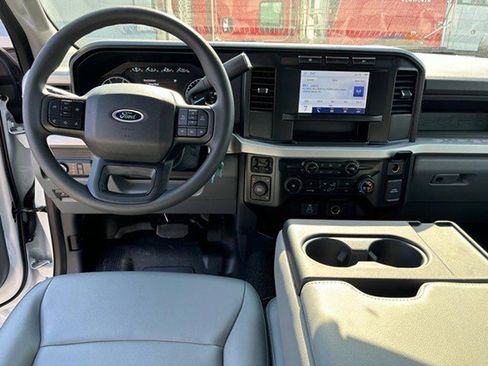 New 2024 Ford F550 4x4 SuperCab Super Duty image 16