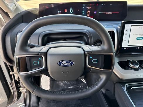 Used 2025 Ford Expedition Max Active image 14