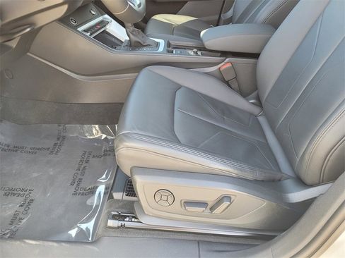 Used 2021 Audi Q3 2.0T Premium Plus w/ Premium Plus Package image 23