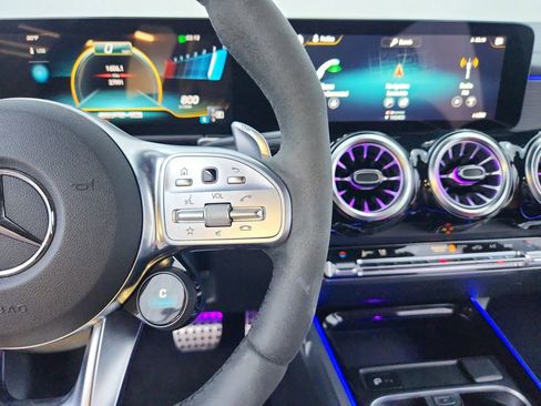 Used 2022 Mercedes-Benz GLB 35 AMG 4MATIC image 21