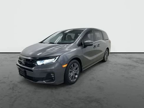 Certified 2025 Honda Odyssey Touring image 7