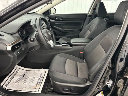 Used 2024 Nissan Altima 2.5 SV image 39