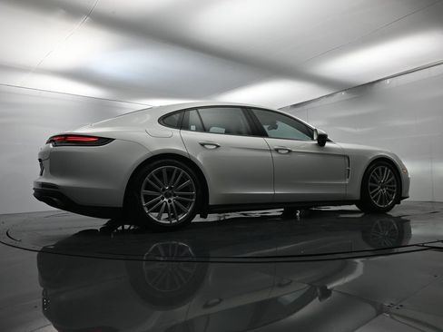 Used 2022 Porsche Panamera image 51