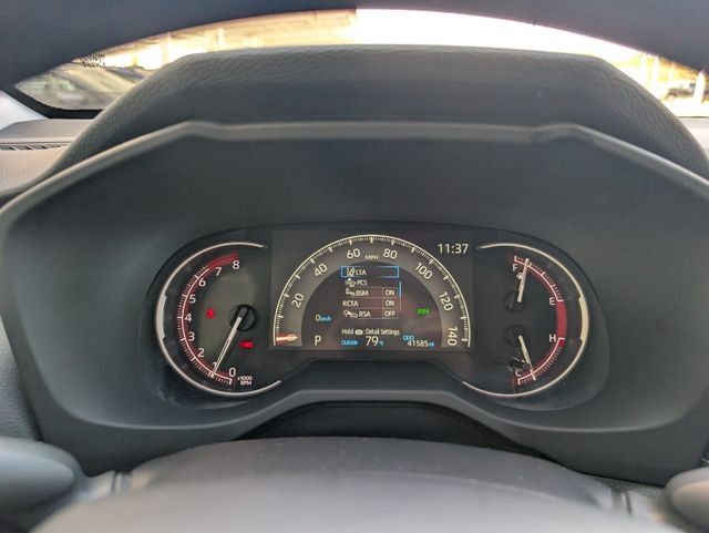 Used 2025 Toyota RAV4 XLE AWD/4WD image 15