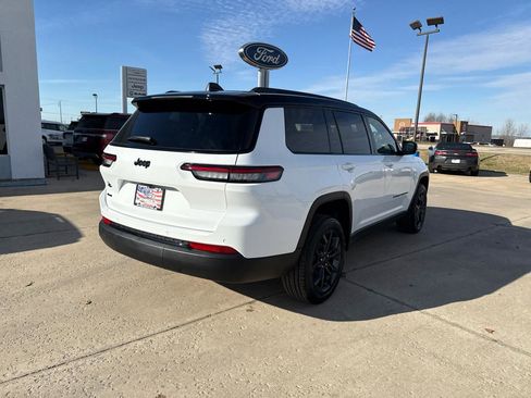 New 2025 Jeep Grand Cherokee L Limited AWD/4WD image 7