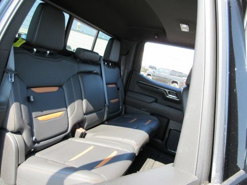 Used 2022 GMC Sierra 1500 AT4 w/ AT4 Premium Package AWD/4WD image 26