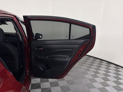 Certified 2025 Nissan Versa SV image 36