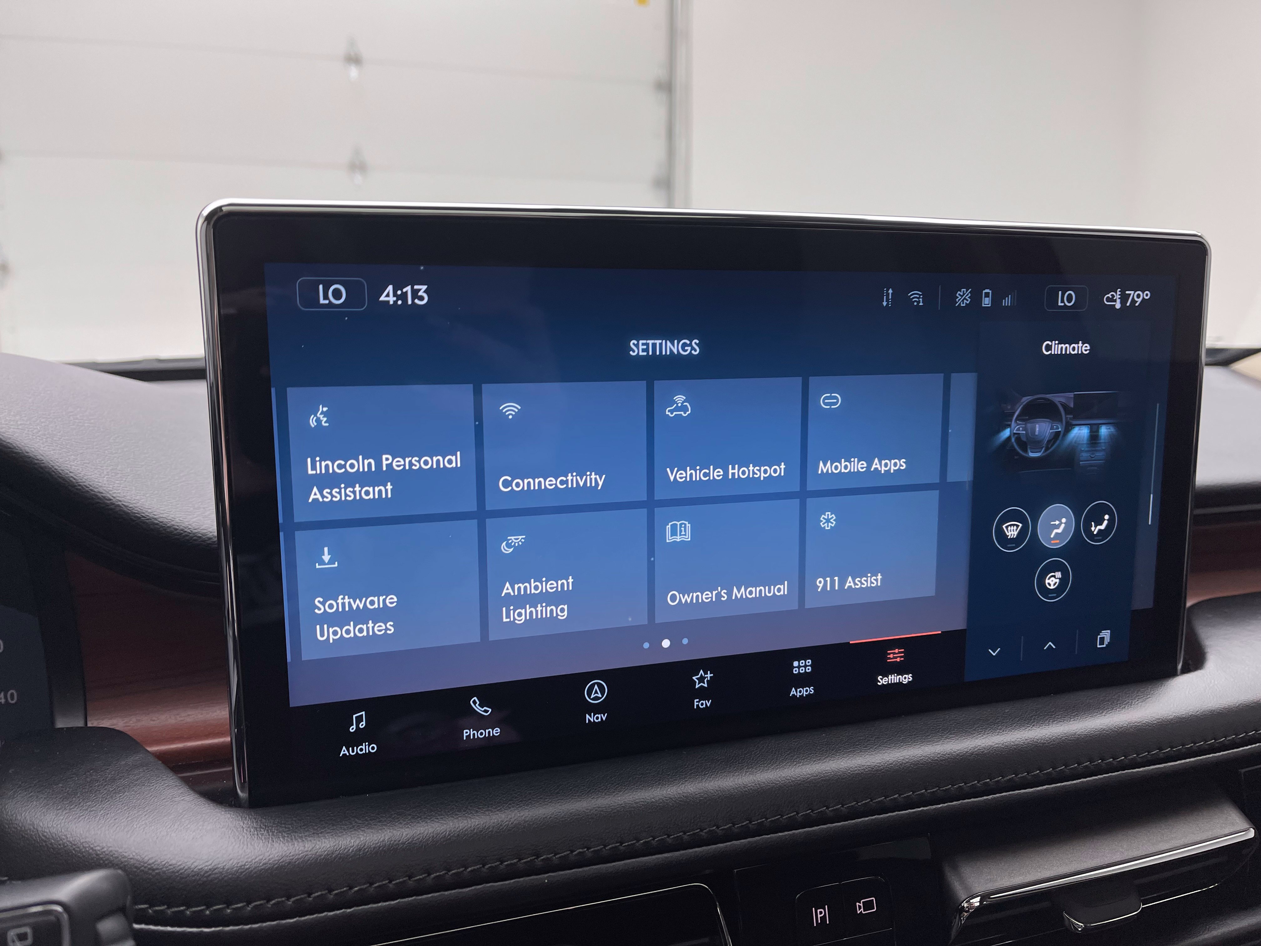Used 2022 Lincoln Nautilus Reserve FWD image 33