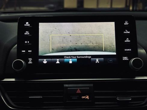 Used 2018 Honda Accord Touring image 36