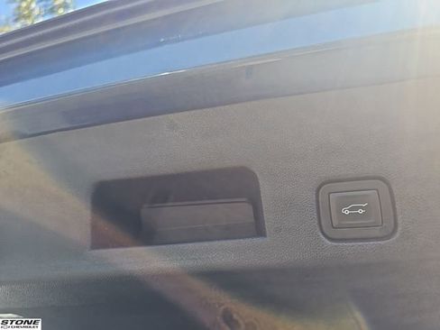 Certified 2025 Buick Enclave Preferred FWD image 26